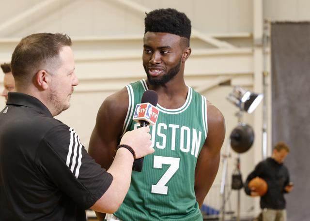 国安官方：中超收官战vs梅州的门票将于15日10点开售（北京国安宣布：对梅州的中超收官战门票将于15日10时开售）