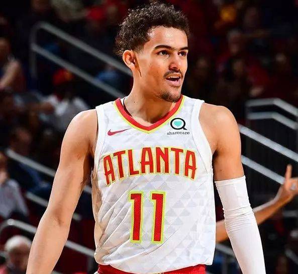 阿斯：英超俱乐部在密切关注罗克，他可能回归巴西11月大名单（阿斯报：英超多队盯上罗克，他有望回归巴西队11月大名单）