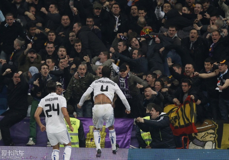 随着切尔西1-1阿森纳，英超积分榜更新：曼联、利物浦分列第7第8（切尔西1-1战平阿森纳后，英超最新积分榜：曼联第7、利物浦第8）