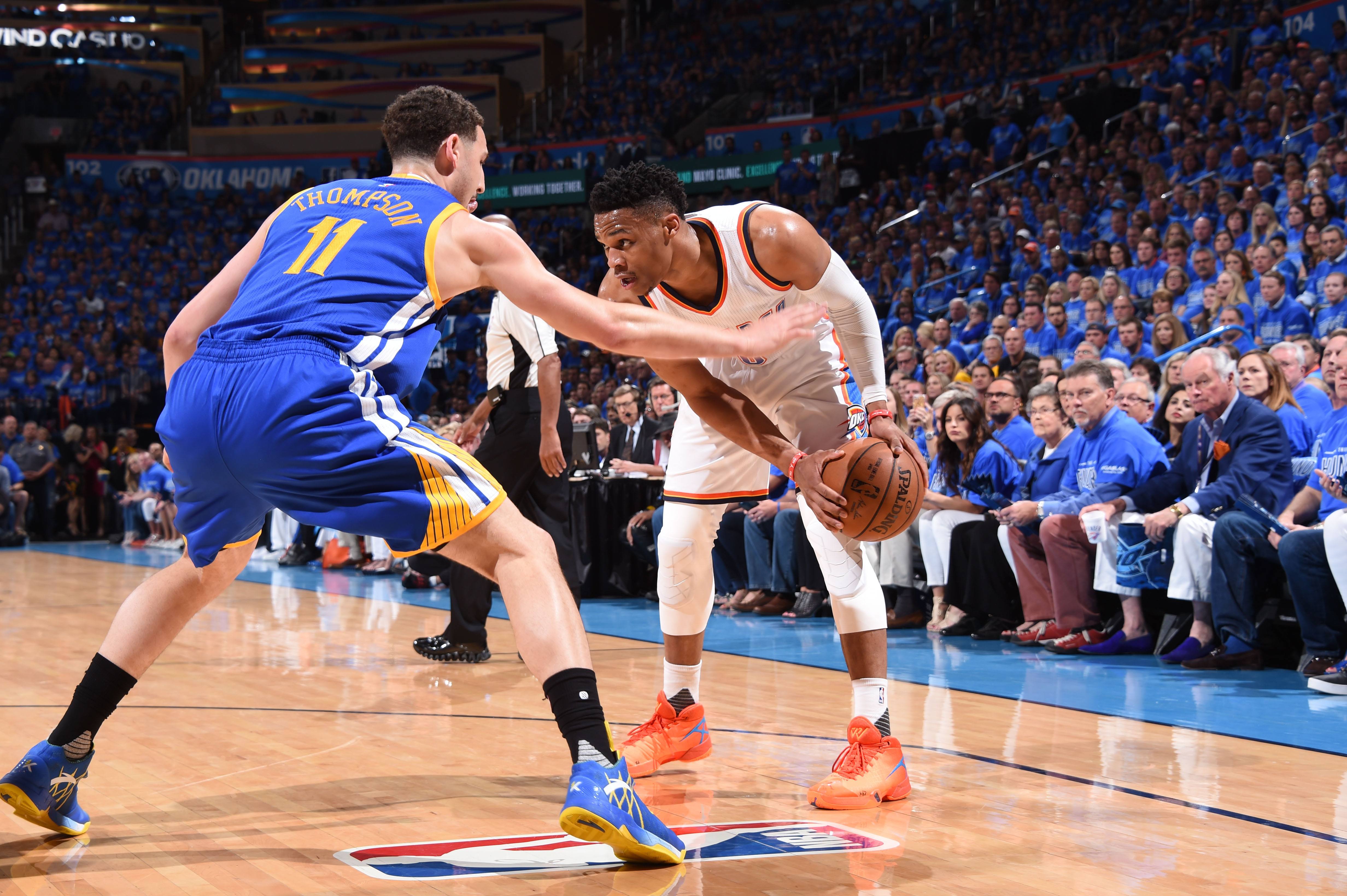 ATP总决赛第3日综述：阿卡逆转迎两连胜，穆塞蒂保留晋级希望（ATP年终总决赛第3日回顾：阿尔卡拉斯逆转豪取两连胜，穆塞蒂仍存晋级希望）