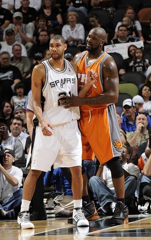 埃贝尔：戴维斯复出值得庆祝，格纳布里续约进展非常顺利（埃贝尔：戴维斯回归令人欣喜，格纳布里续约进展顺利）